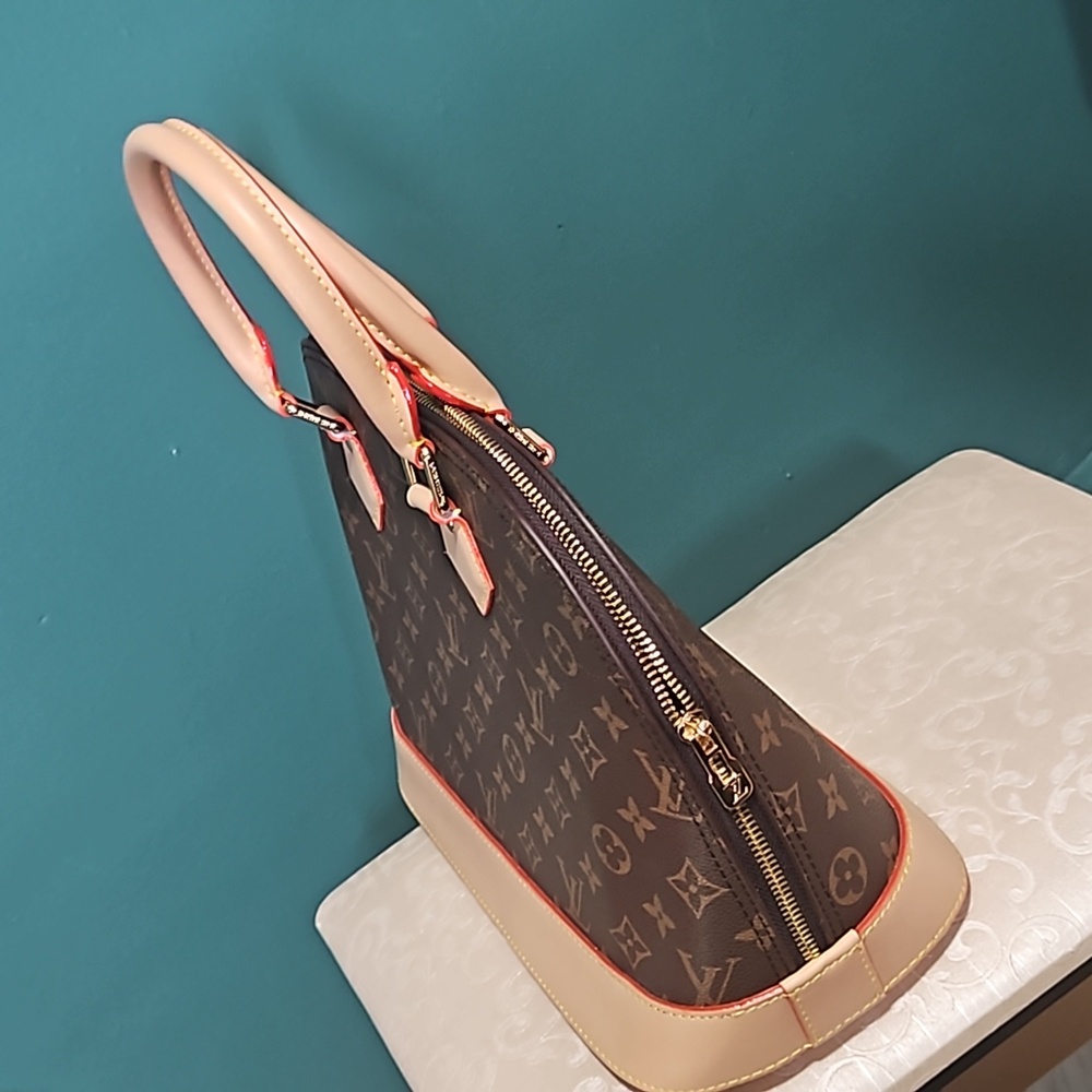 FASHION BAGS - Picture 6 of 12